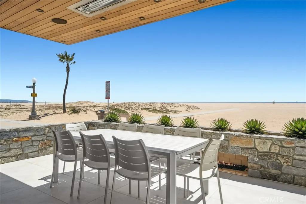 Newport Beach, CA 92661,800 W Oceanfront