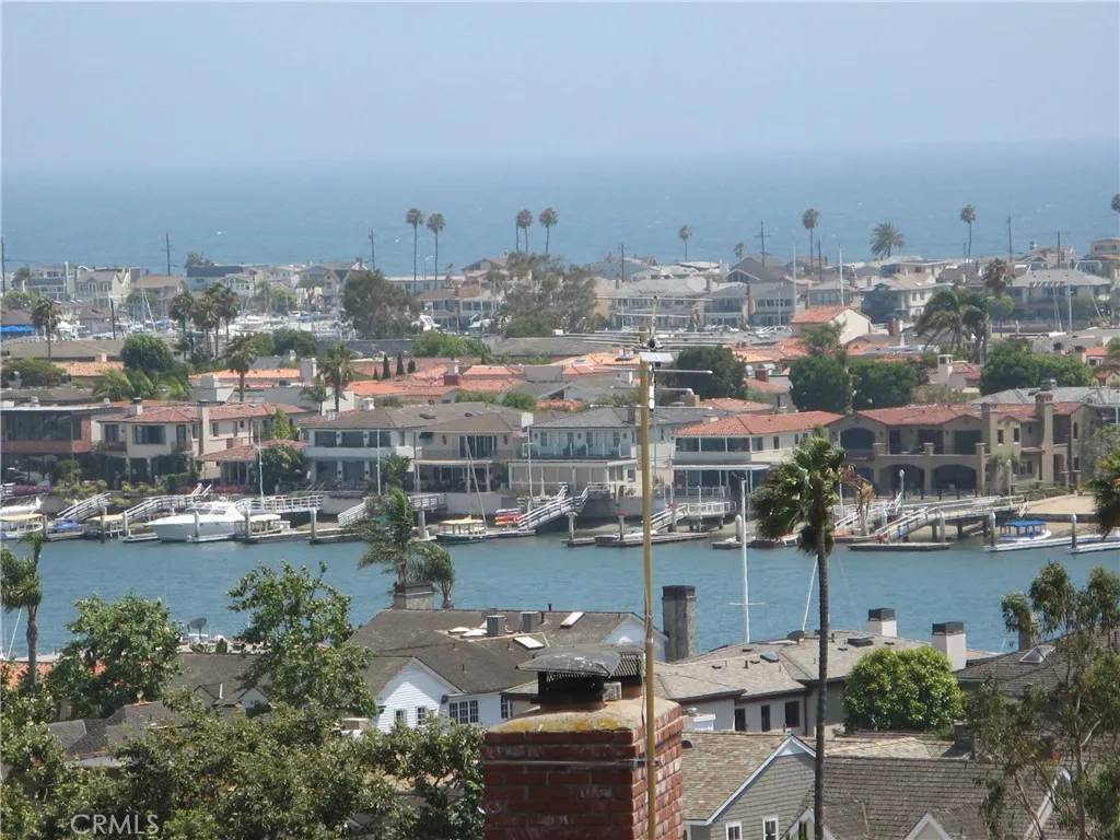 Newport Beach, CA 92663,900 Kings Road