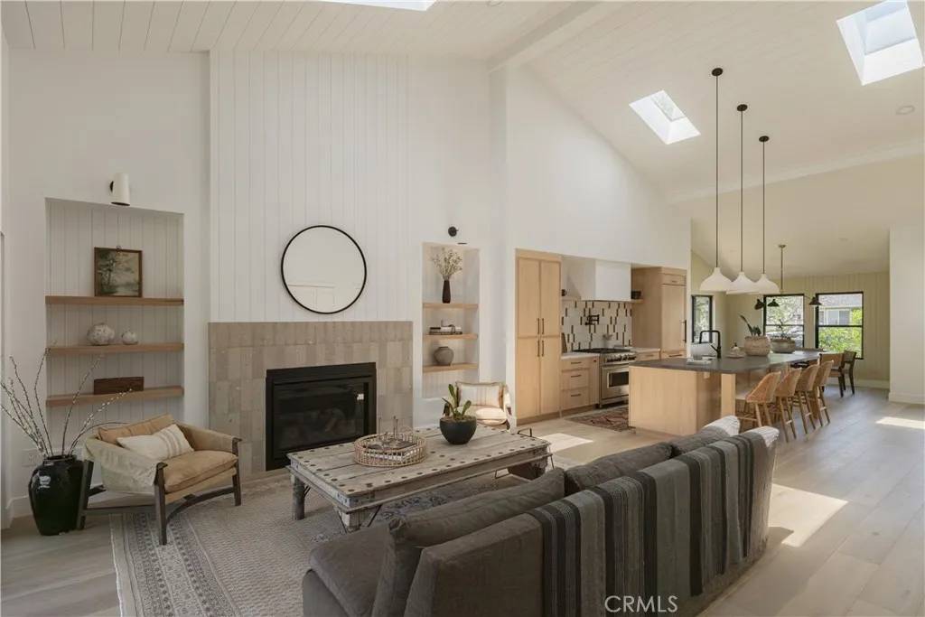 Costa Mesa, CA 92627,459 E 18th Street