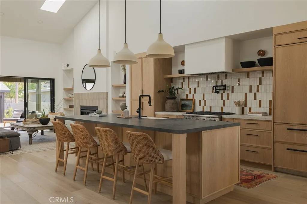 Costa Mesa, CA 92627,459 E 18th Street