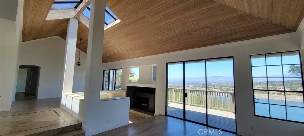 Newport Beach, CA 92660,24 Coventry