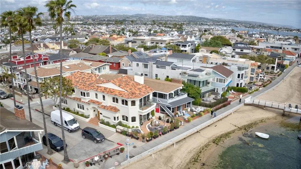 Newport Beach, CA 92662,300 South Bayfront