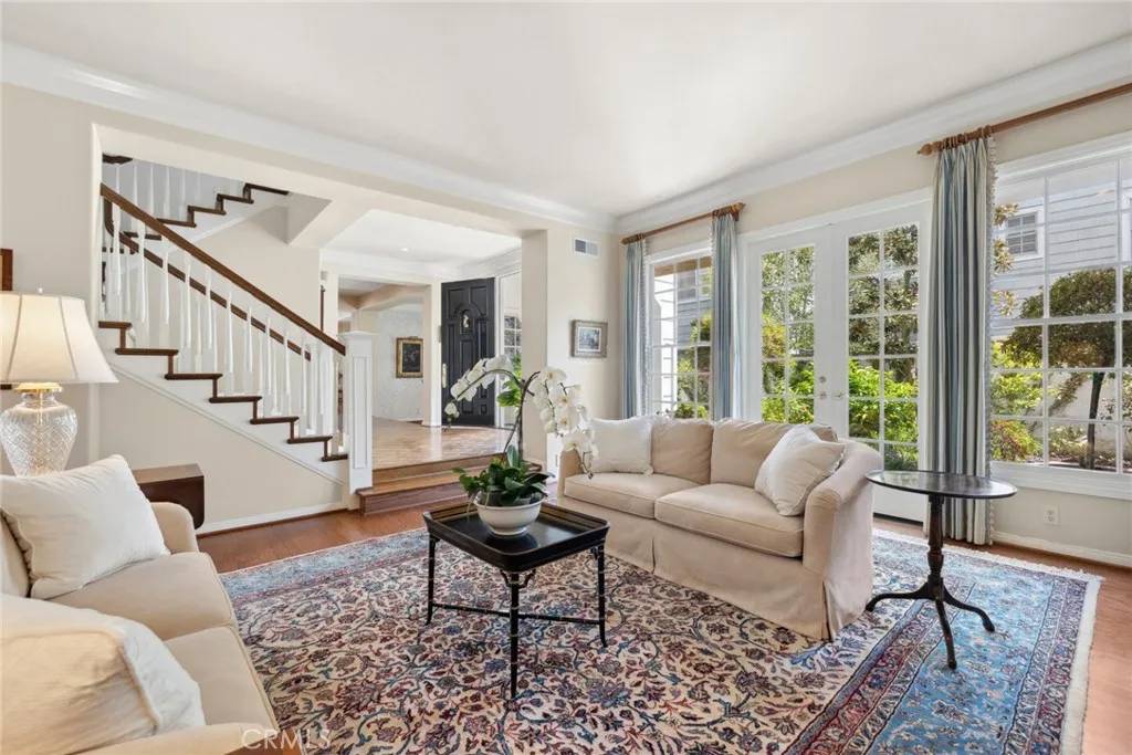 Newport Beach, CA 92660,77 Hillsdale Drive