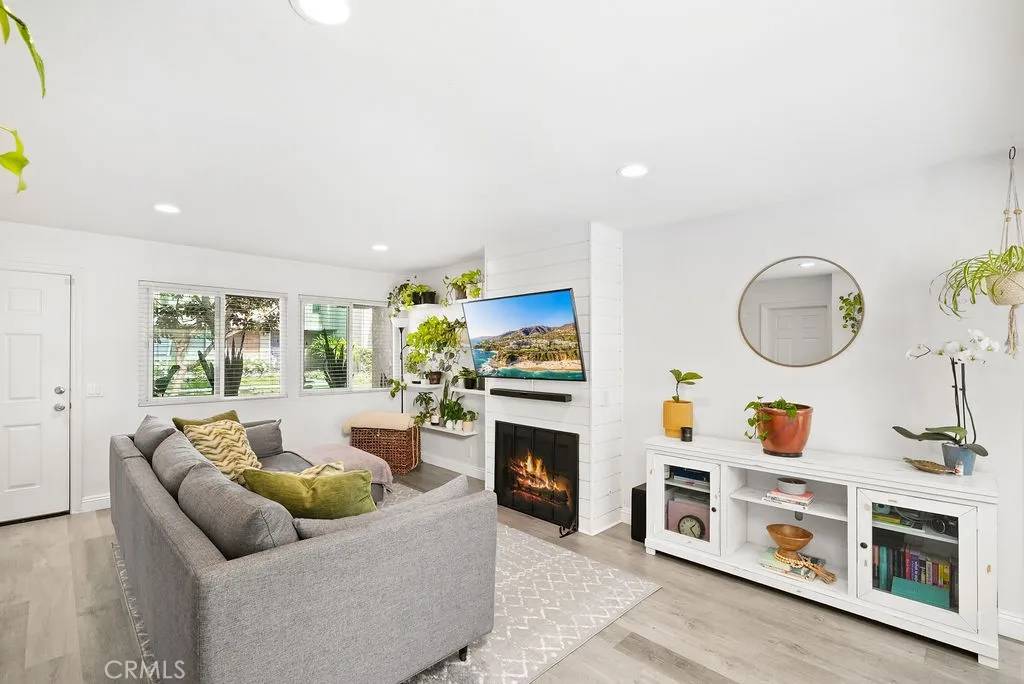 Newport Beach, CA 92663,30 Starfish Court #14