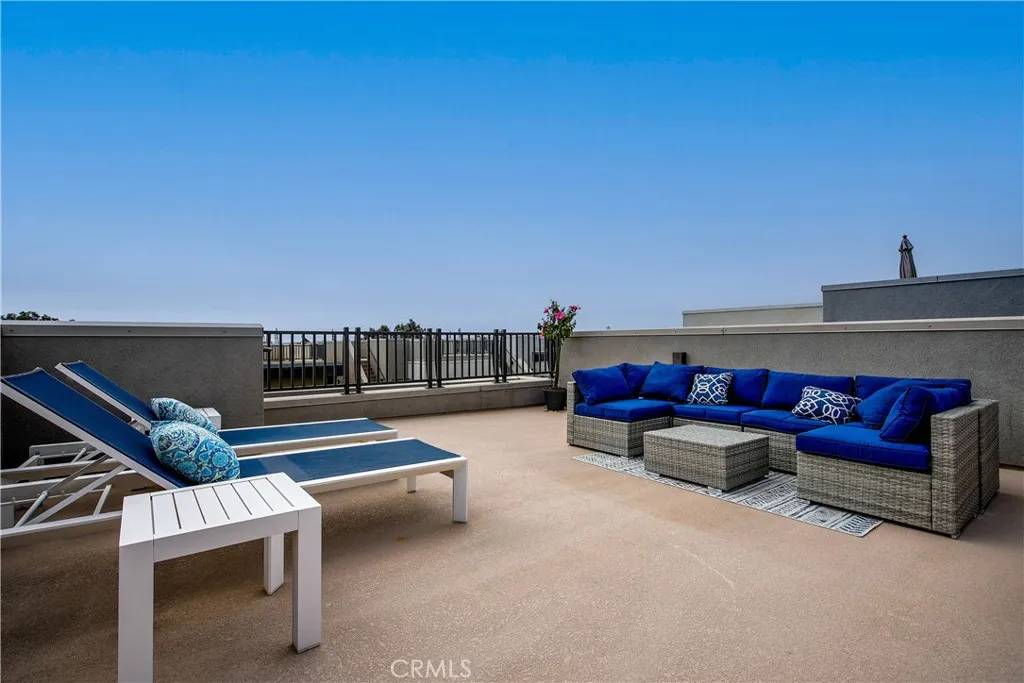 Costa Mesa, CA 92627,1022 Bridgewater Way