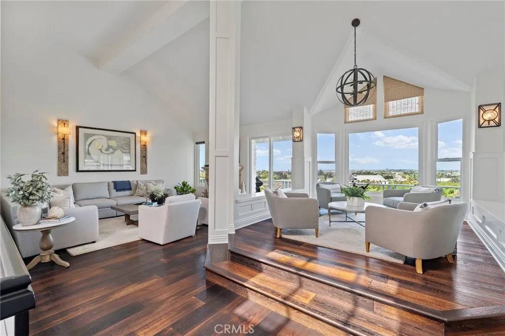 Newport Beach, CA 92660,45 Northampton Court