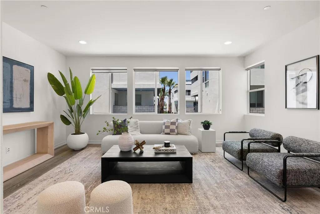Costa Mesa, CA 92627,645 Channel Way