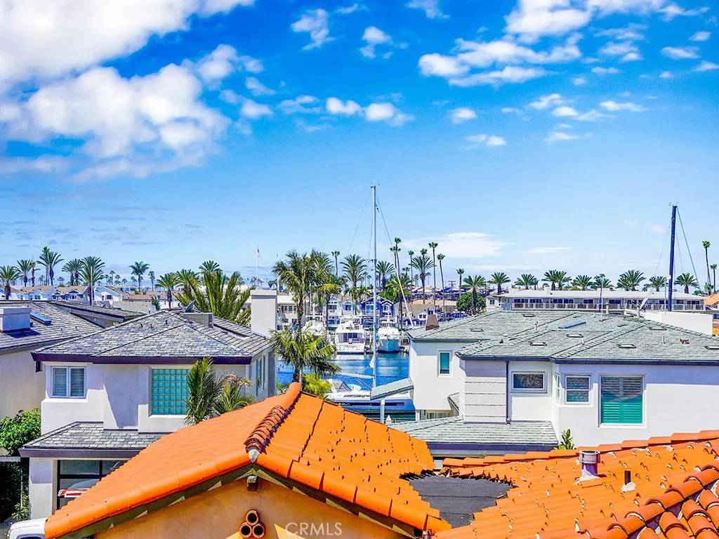 Newport Beach, CA 92663,107 Via Dijon