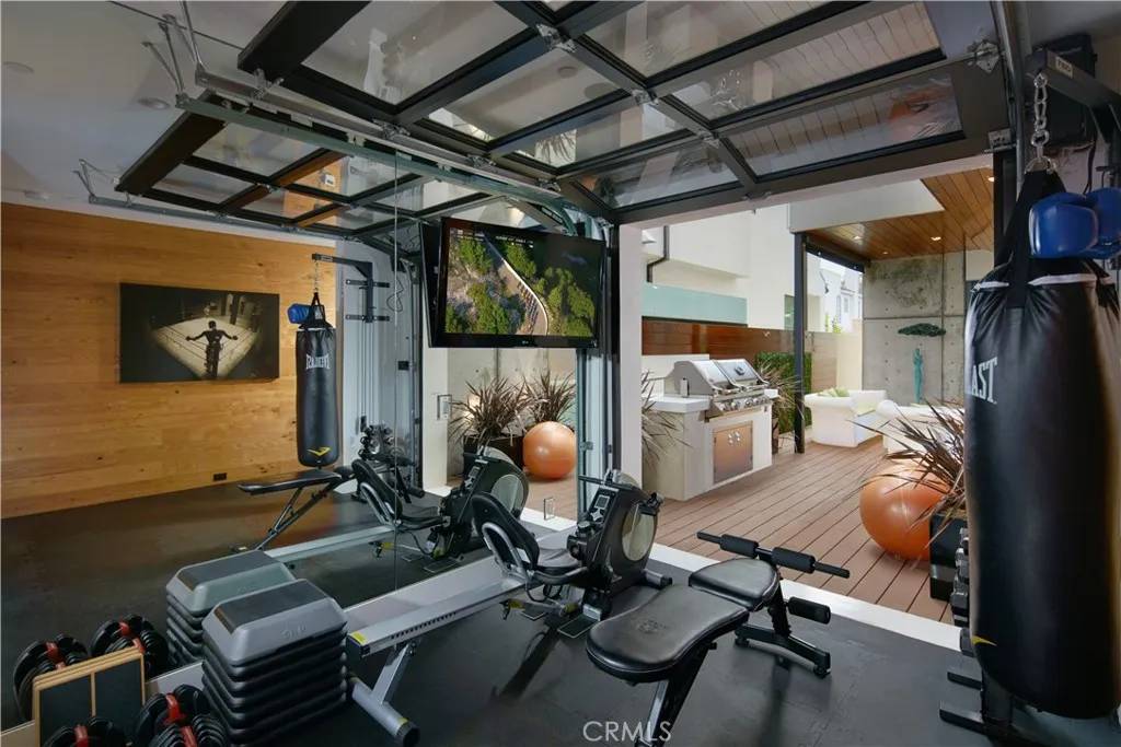 Corona Del Mar, CA 92625,604 Acacia Avenue