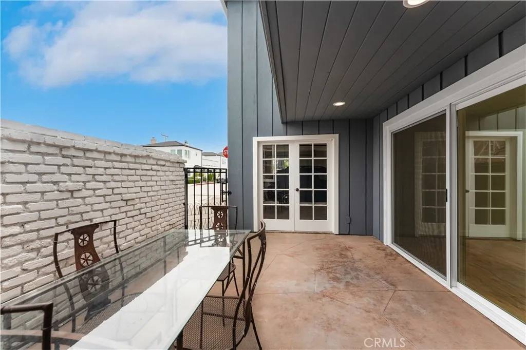 Newport Beach, CA 92662,227 Coral Avenue
