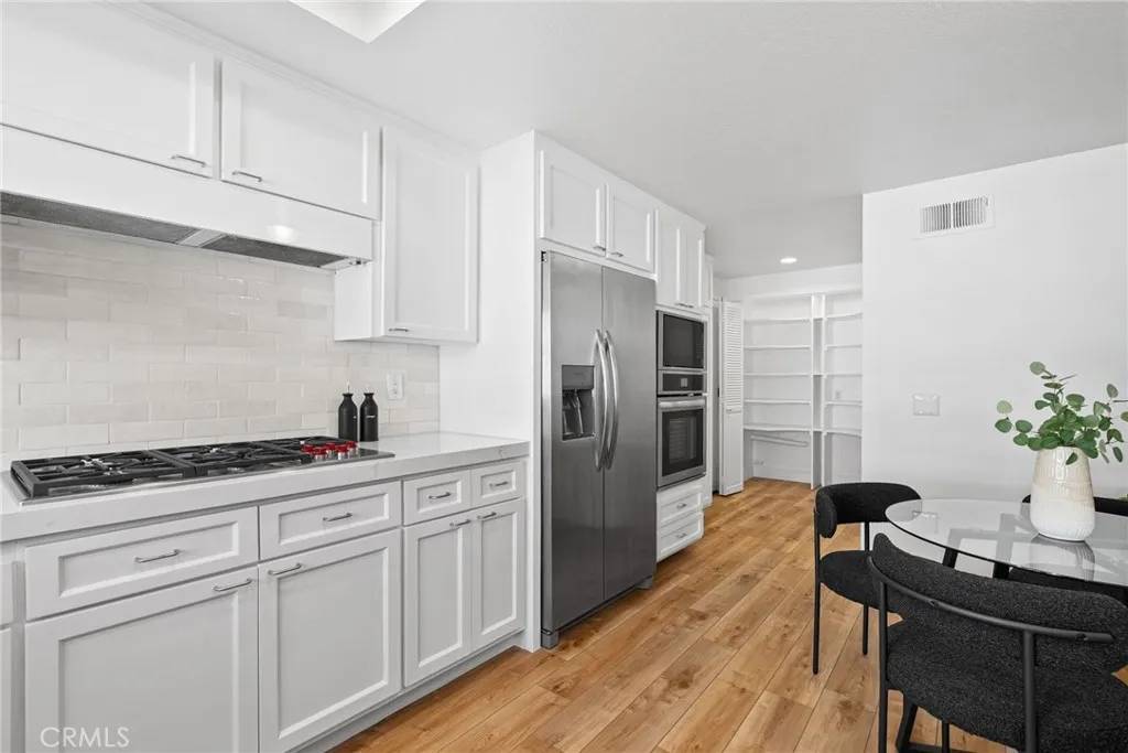 Long Beach, CA 90803,431 Cranston Court #102
