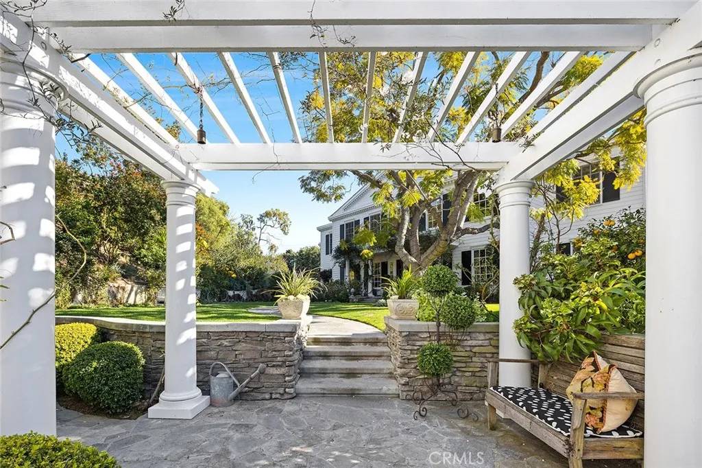 Corona Del Mar, CA 92625,1 San Mateo Way