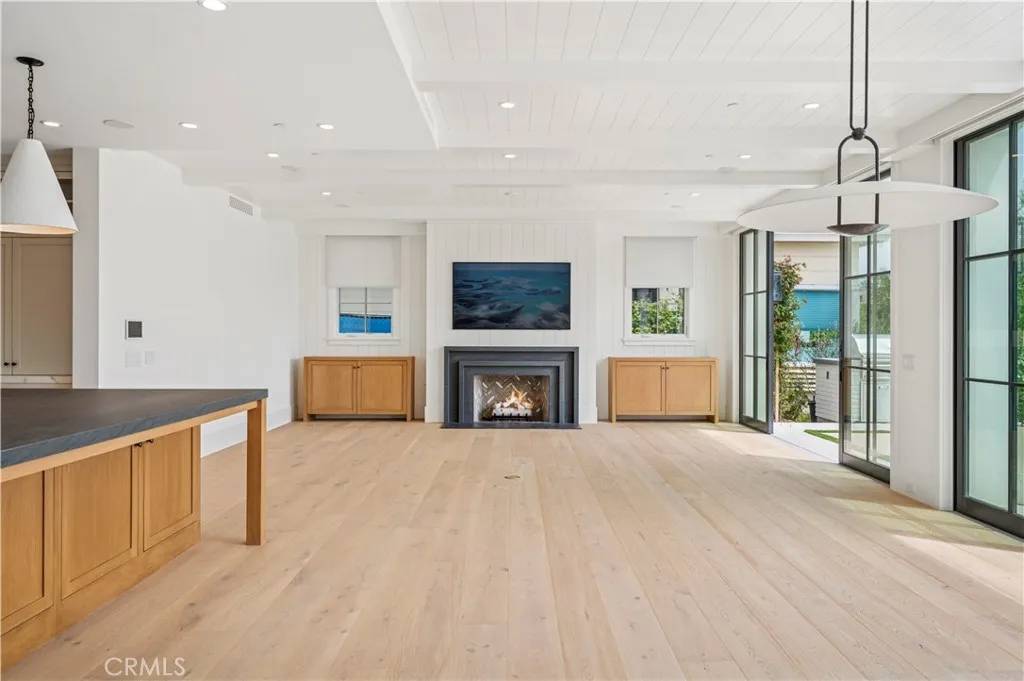 Corona Del Mar, CA 92625,2820 Bayview Drive