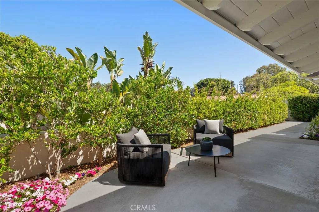 Newport Beach, CA 92660,403 Vista Parada