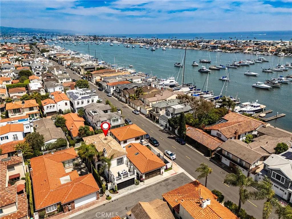 Newport Beach, CA 92663,104 Via Lorca