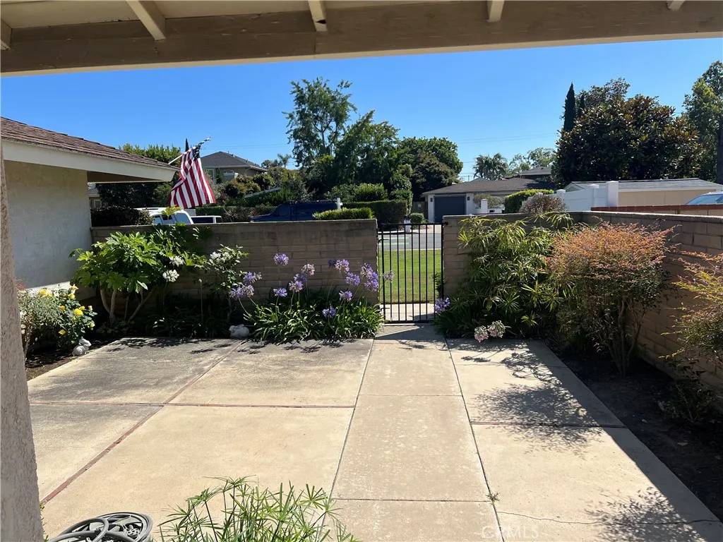 Costa Mesa, CA 92627,296 E 19th Street
