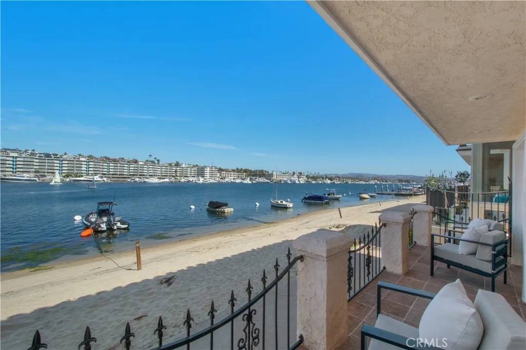 Newport Beach, CA 92663,426 Via Lido Nord