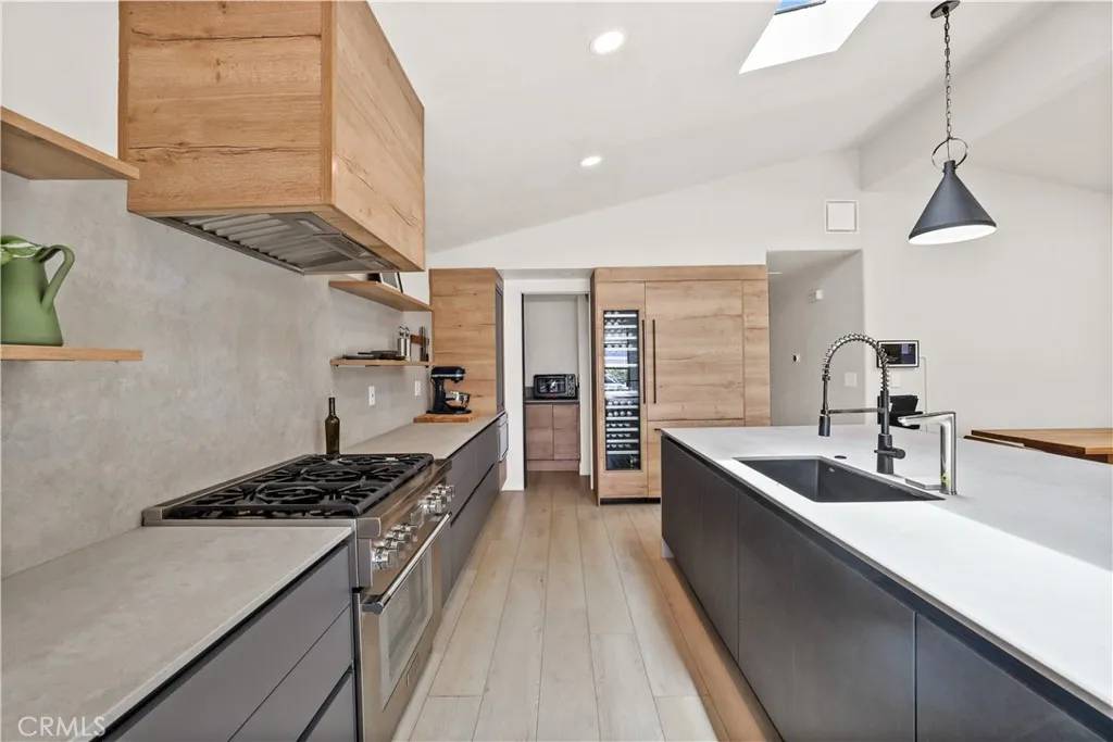 Huntington Beach, CA 92646,8462 Hillhead Drive