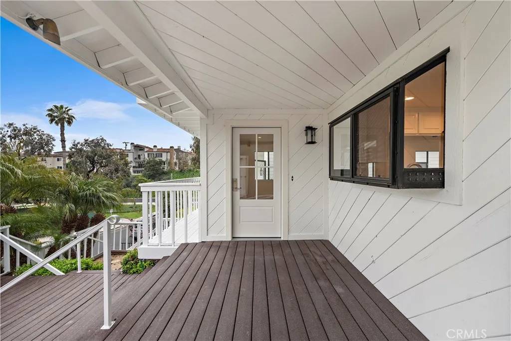 Corona Del Mar, CA 92625,405 Heliotrope Avenue #A