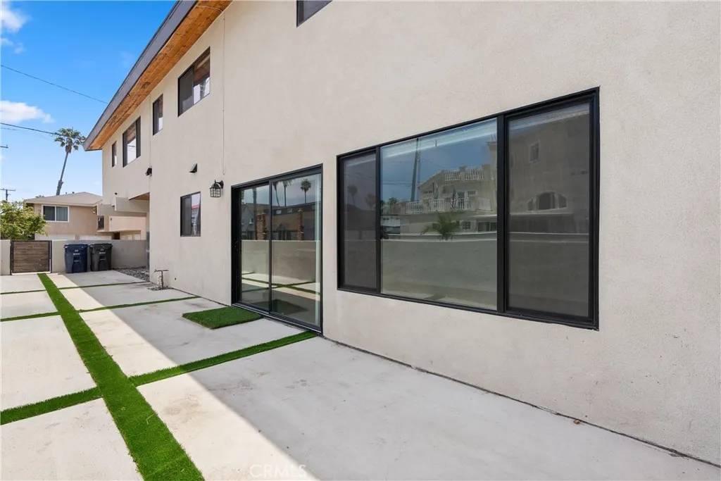Huntington Beach, CA 92648,228 20th Street