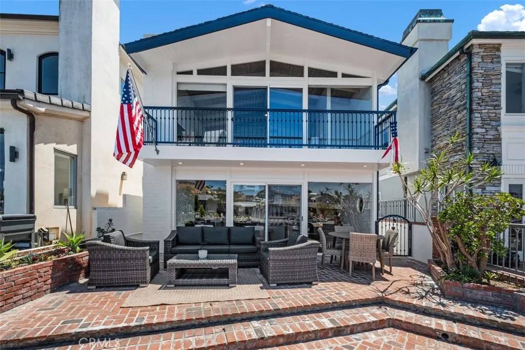 Newport Beach, CA 92663,3810 Channel Place