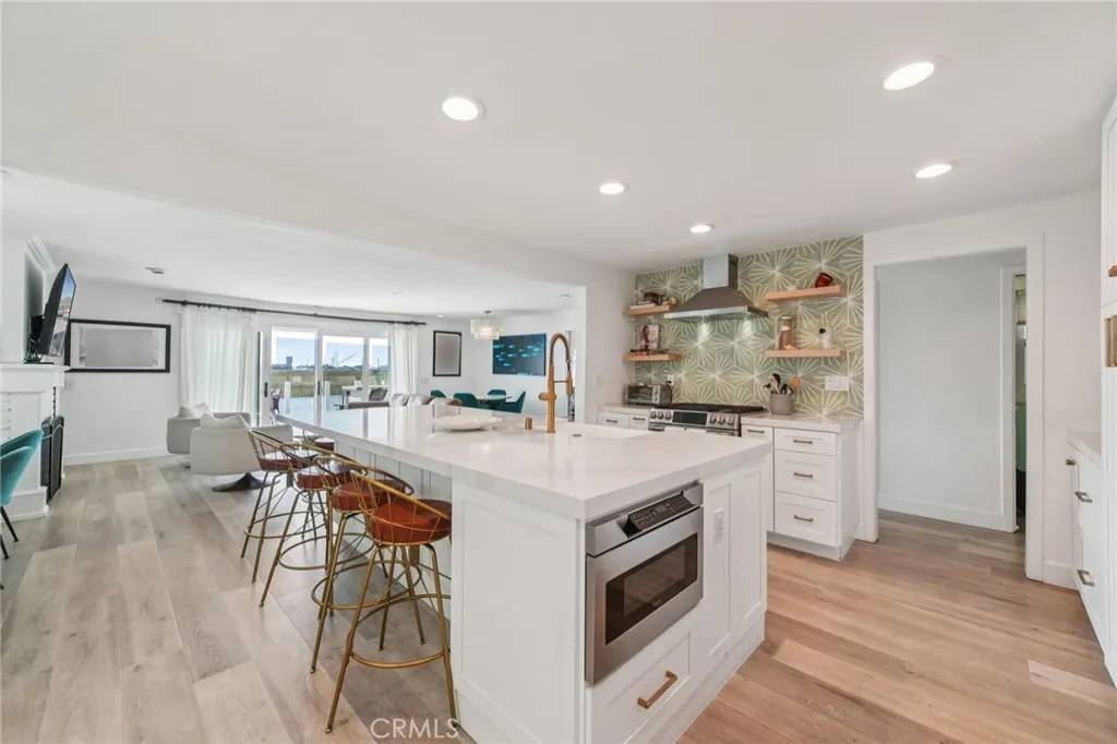 Newport Beach, CA 92663,409 Canal Street