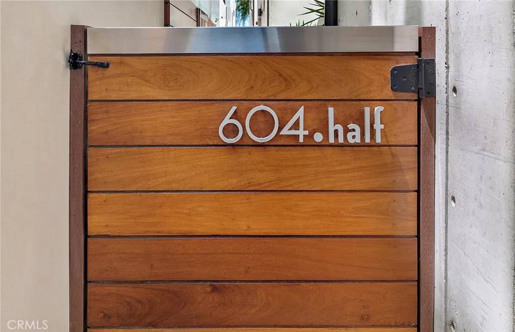 Corona Del Mar, CA 92625,604 Acacia Avenue