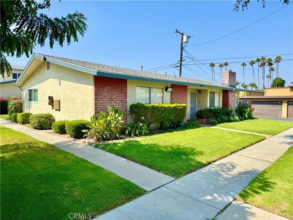 Anaheim, CA 92804,3238 W Cabot Drive