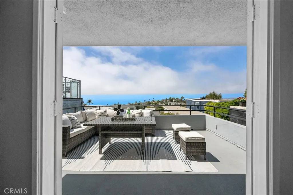 Laguna Beach, CA 92651,1077 Tia Juana Street