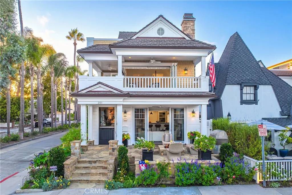 Newport Beach, CA 92662,201 Emerald Avenue