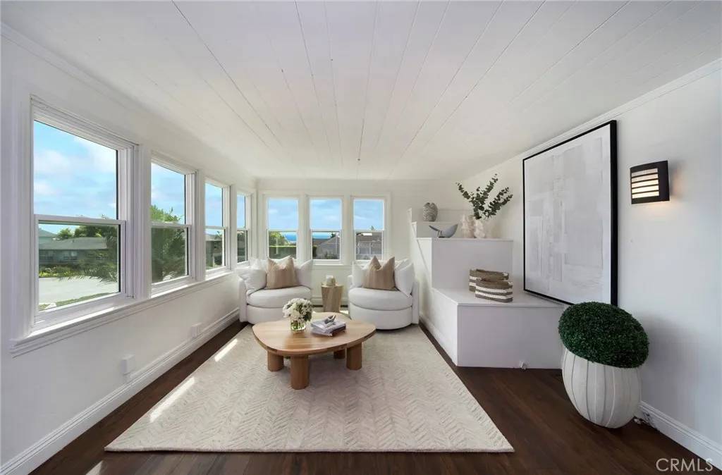 Laguna Beach, CA 92651,980 Catalina Street