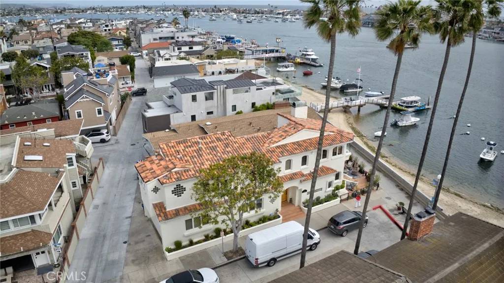 Newport Beach, CA 92662,300 S South BayFront
