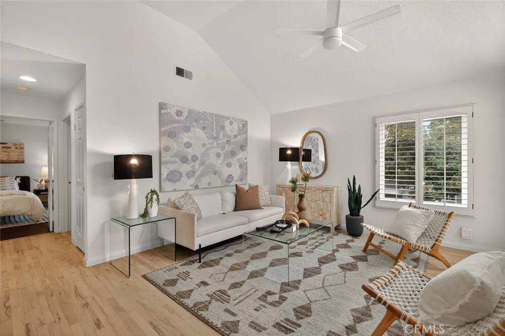 Newport Beach, CA 92660,105 Hartford