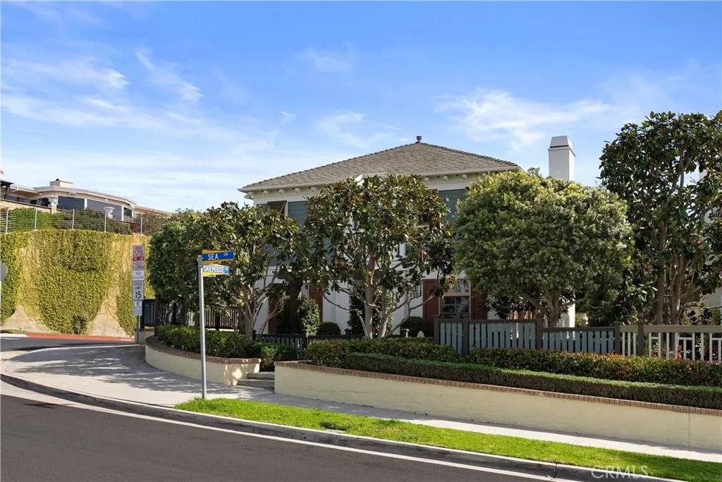 Corona Del Mar, CA 92625,2501 Bungalow Place #1