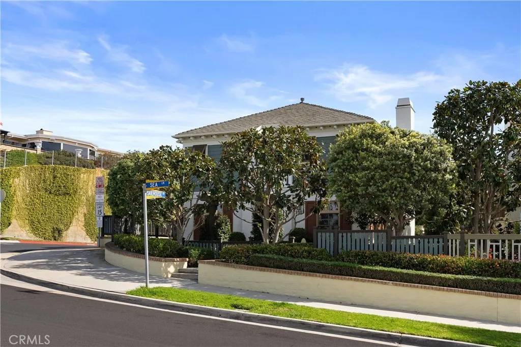 Corona Del Mar, CA 92625,2501 Bungalow Place #1