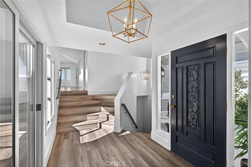 Corona Del Mar, CA 92625,928 Gardenia Way