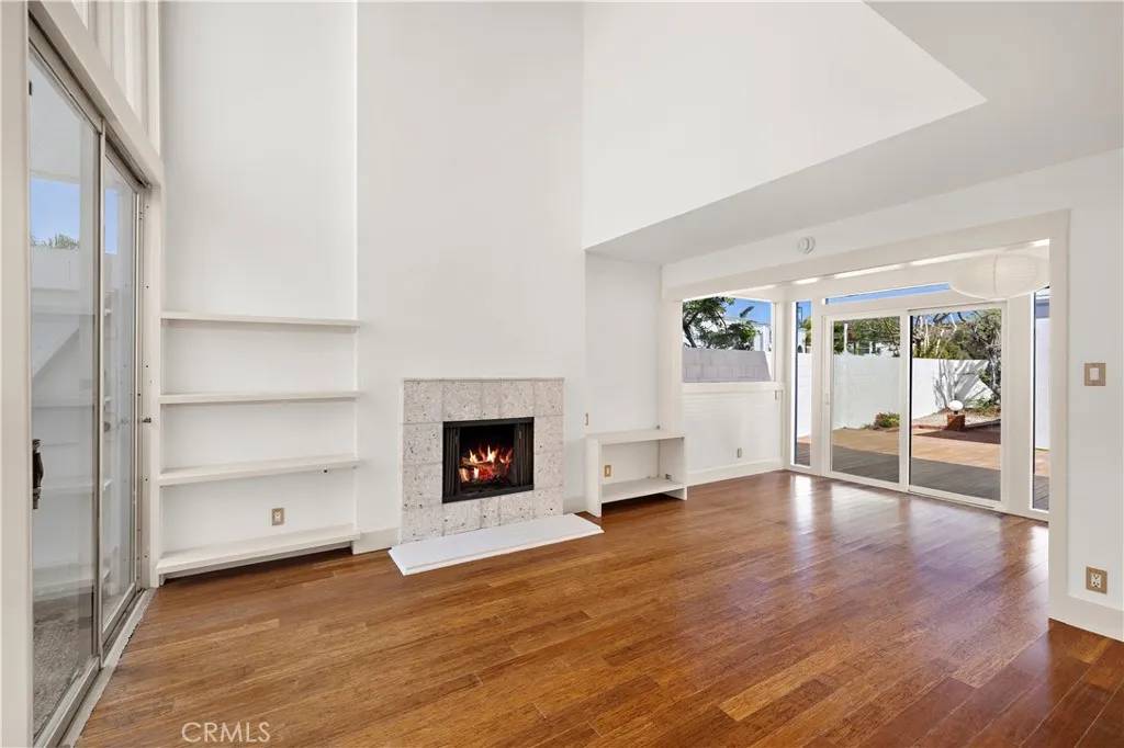 Newport Beach, CA 92663,344 Prospect