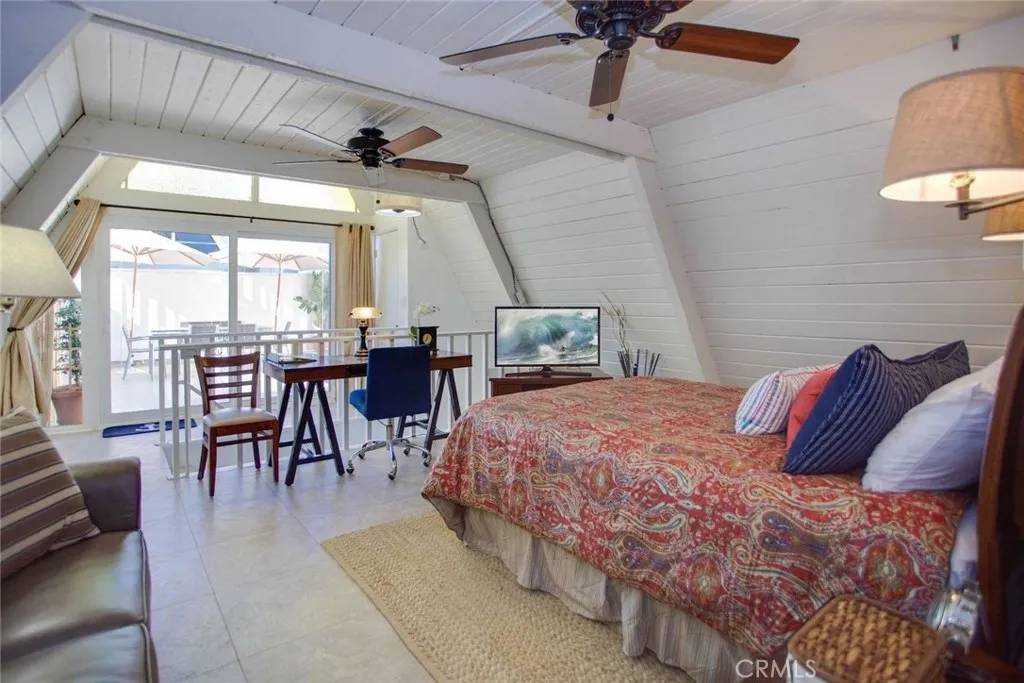 Newport Beach, CA 92663,202 15th Street #B