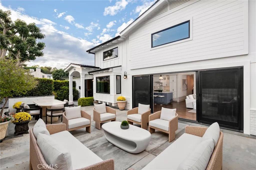 Corona Del Mar, CA 92625,301 Evening Canyon