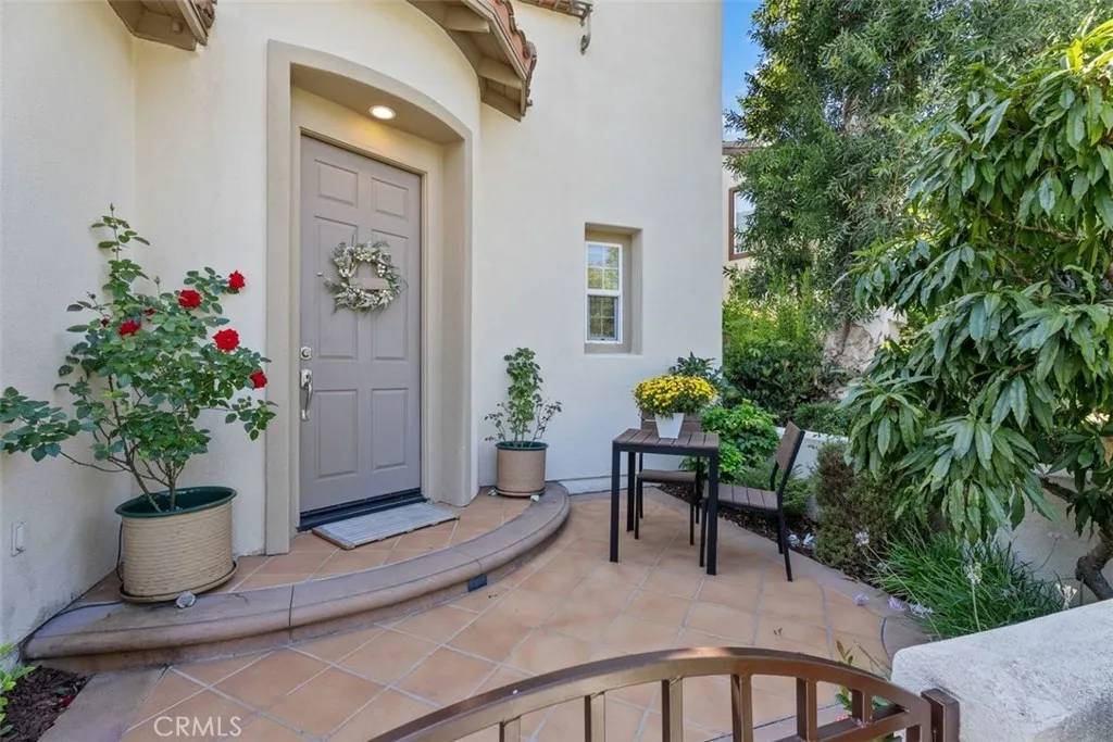 Irvine, CA 92603,86 Canopy