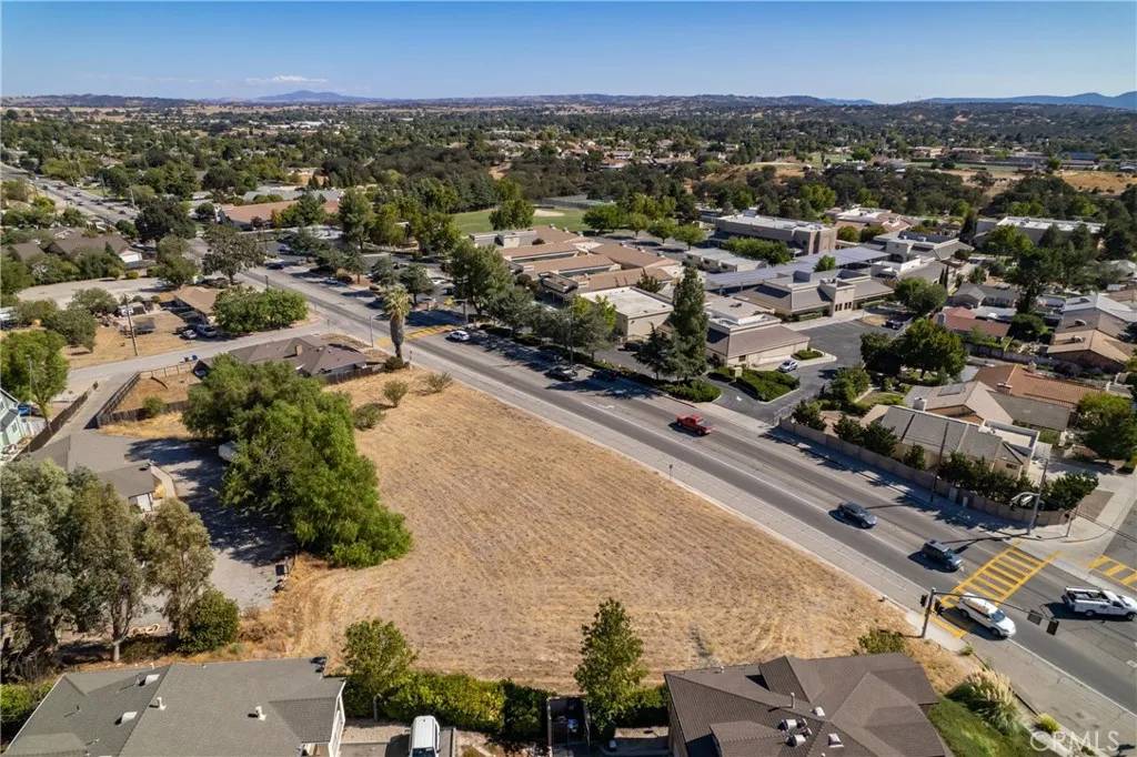 Paso Robles, CA 93446,845 Creston