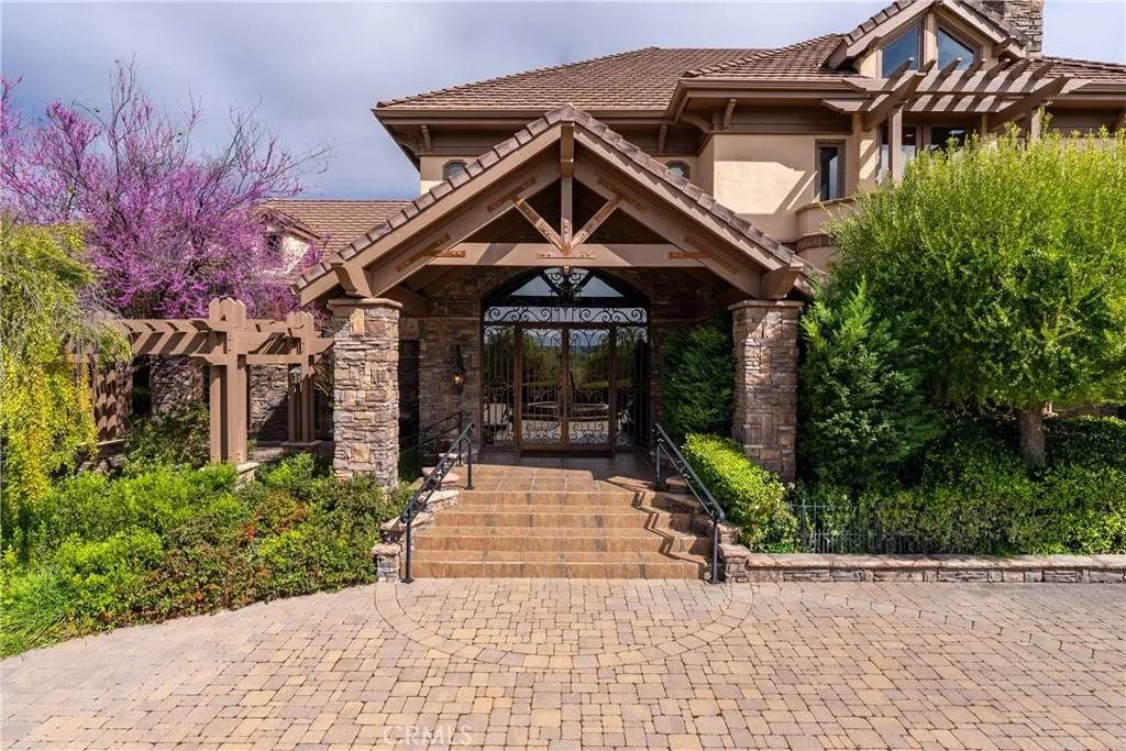 Bradley, CA 93426,76525 Interlake Road