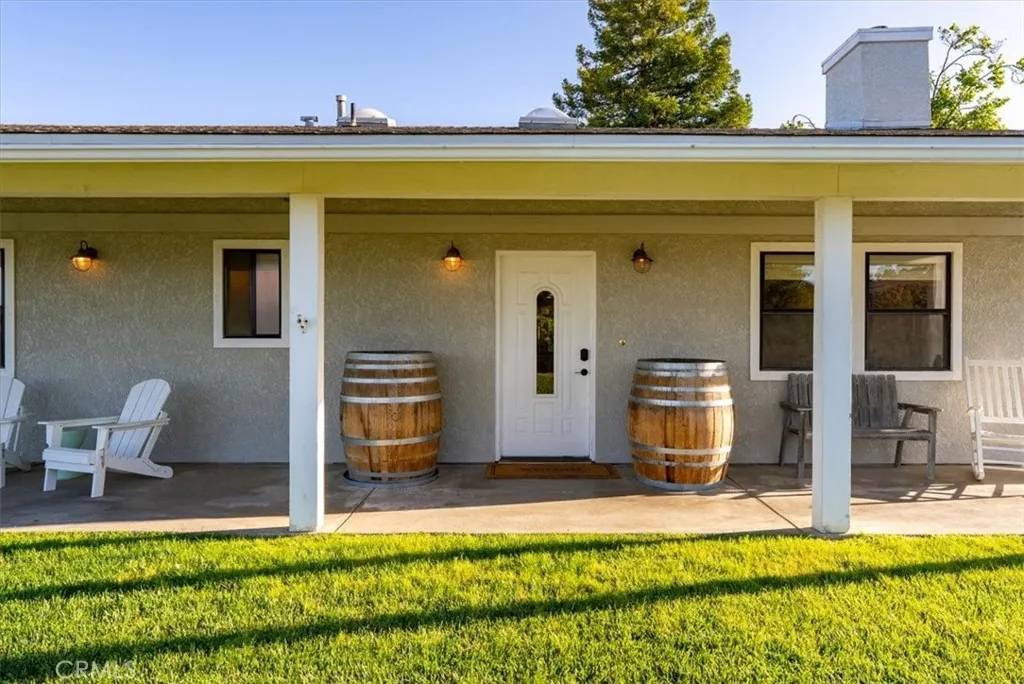 Paso Robles, CA 93446,885 W 4th