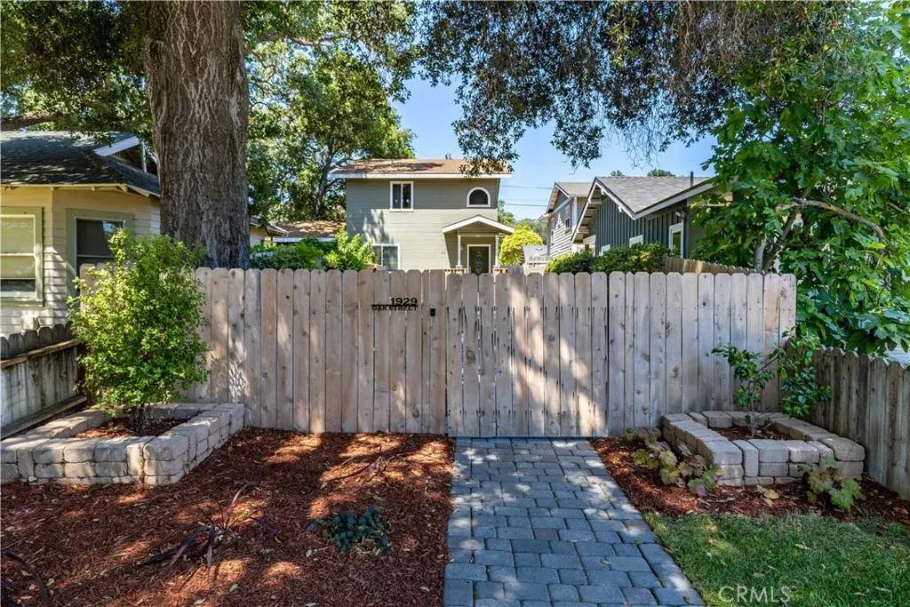 Paso Robles, CA 93446,1929 Oak Street