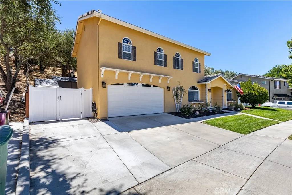 Paso Robles, CA 93446,506 Red River Drive