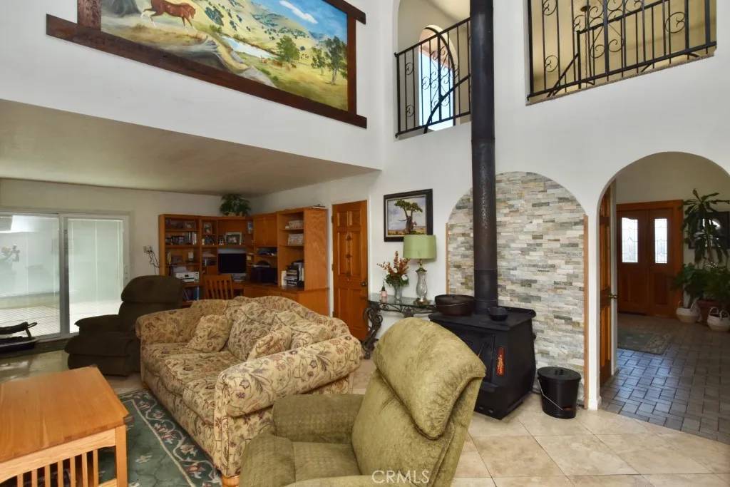 Paso Robles, CA 93446,1924 Surrey Way