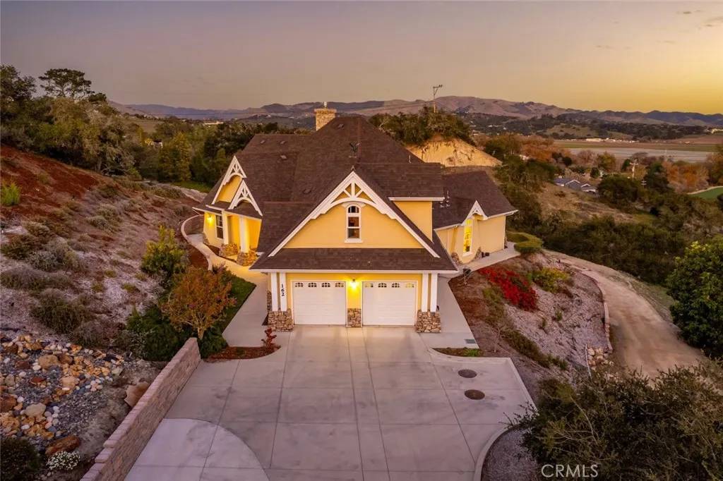 Arroyo Grande, CA 93420,162 Valley View Place