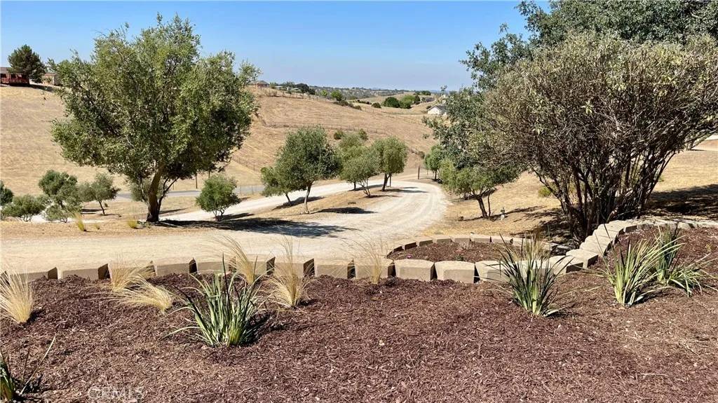 Paso Robles, CA 93446,5335 Play Doe Lane