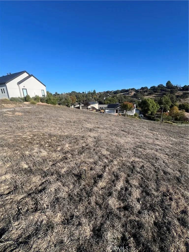 Paso Robles, CA 93446,304 Maplewood