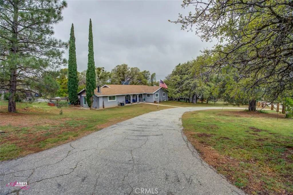 Tehachapi, CA 93561,19857 Adalante Court